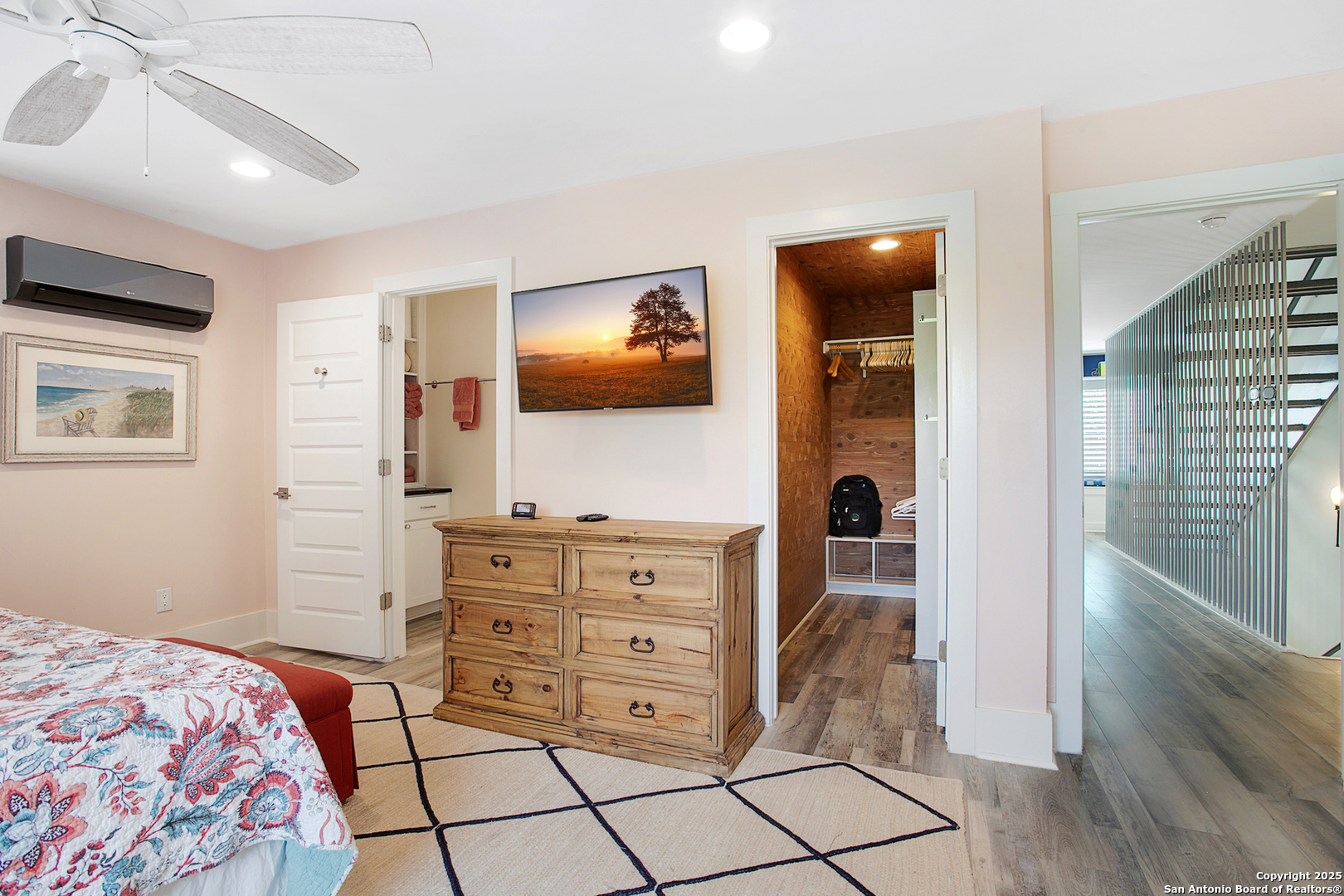 property viewer photo 9