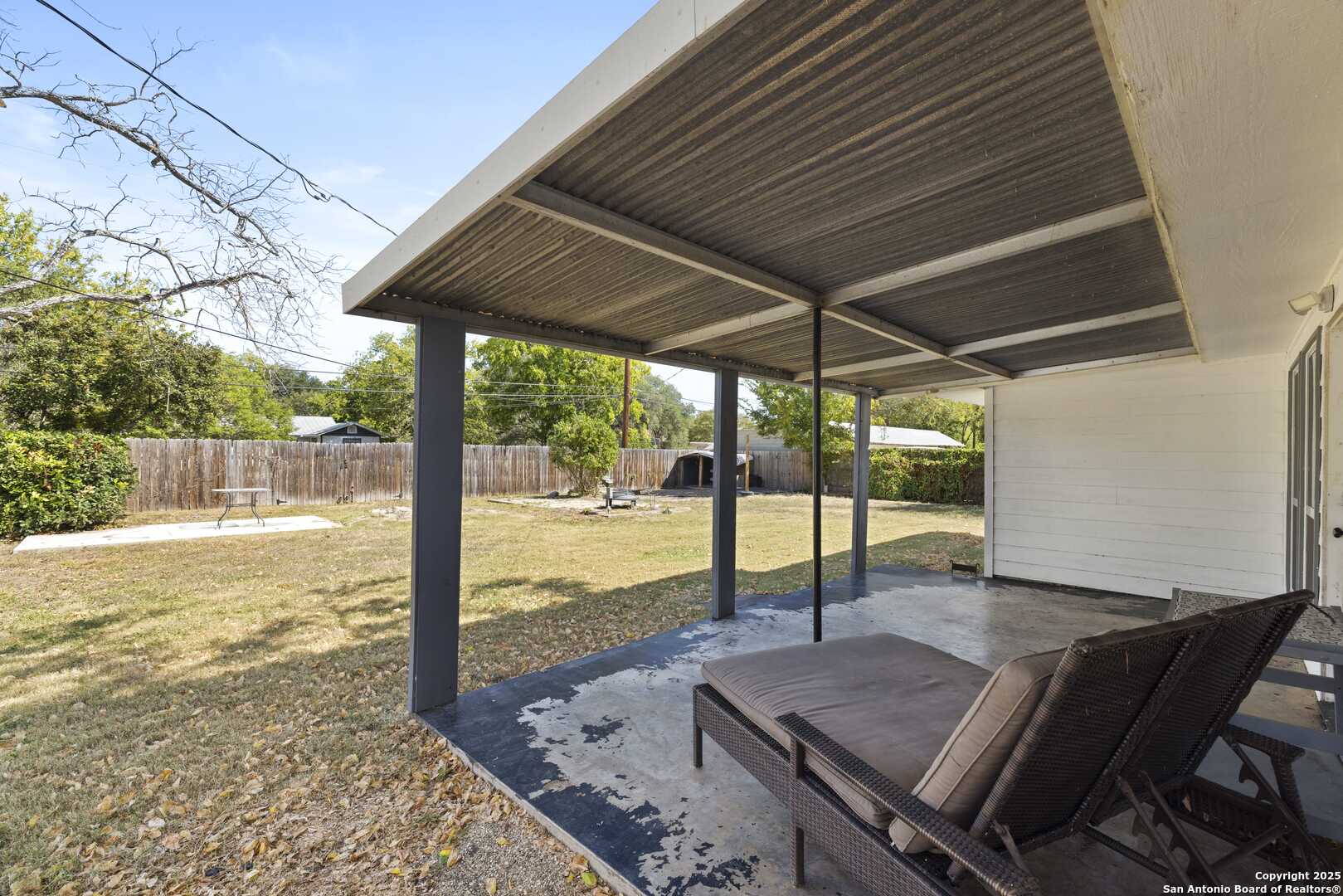 property viewer photo 13