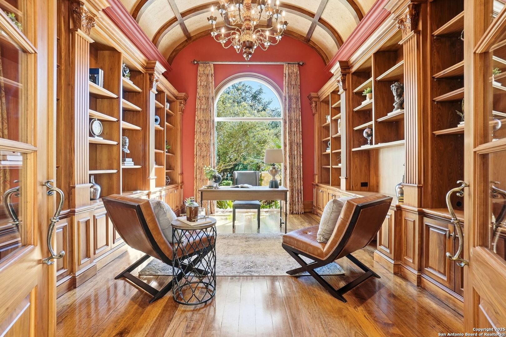 main property photo 6