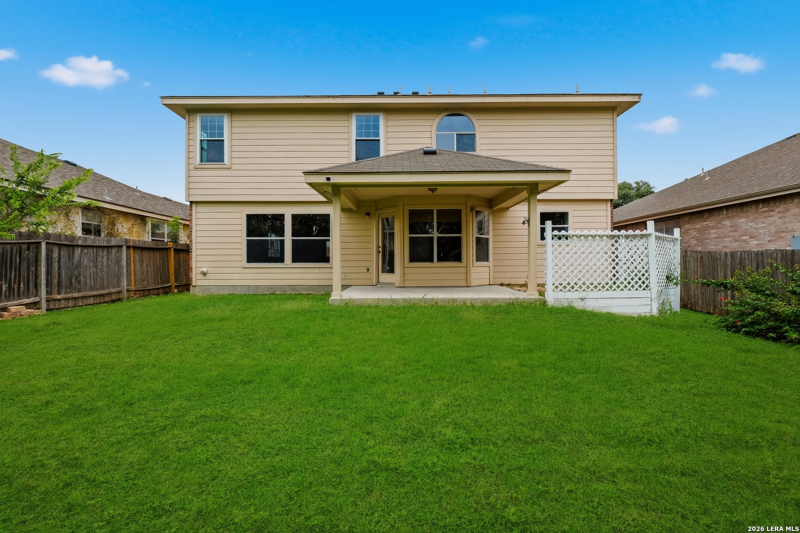 main property photo 28