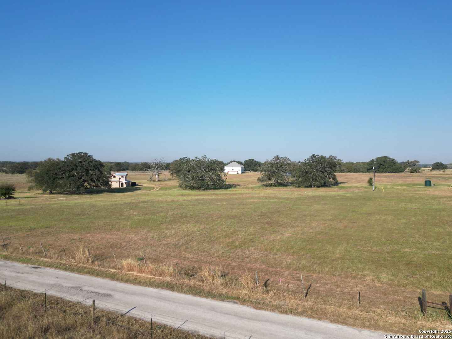 main property photo 10