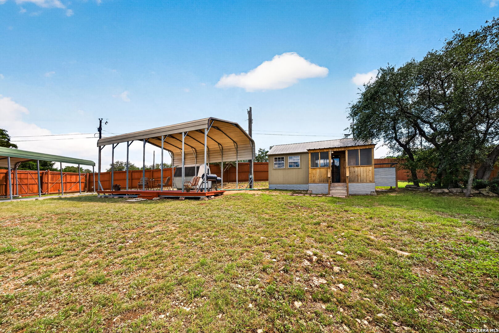 main property photo 10