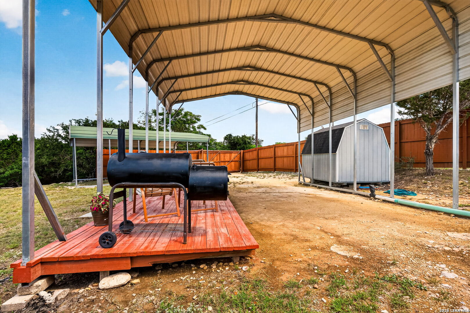 main property photo 20