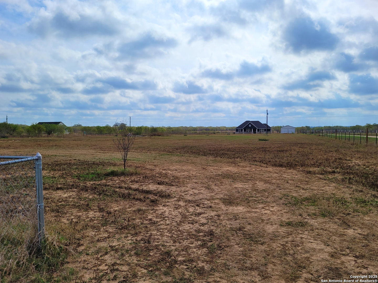 main property photo 12