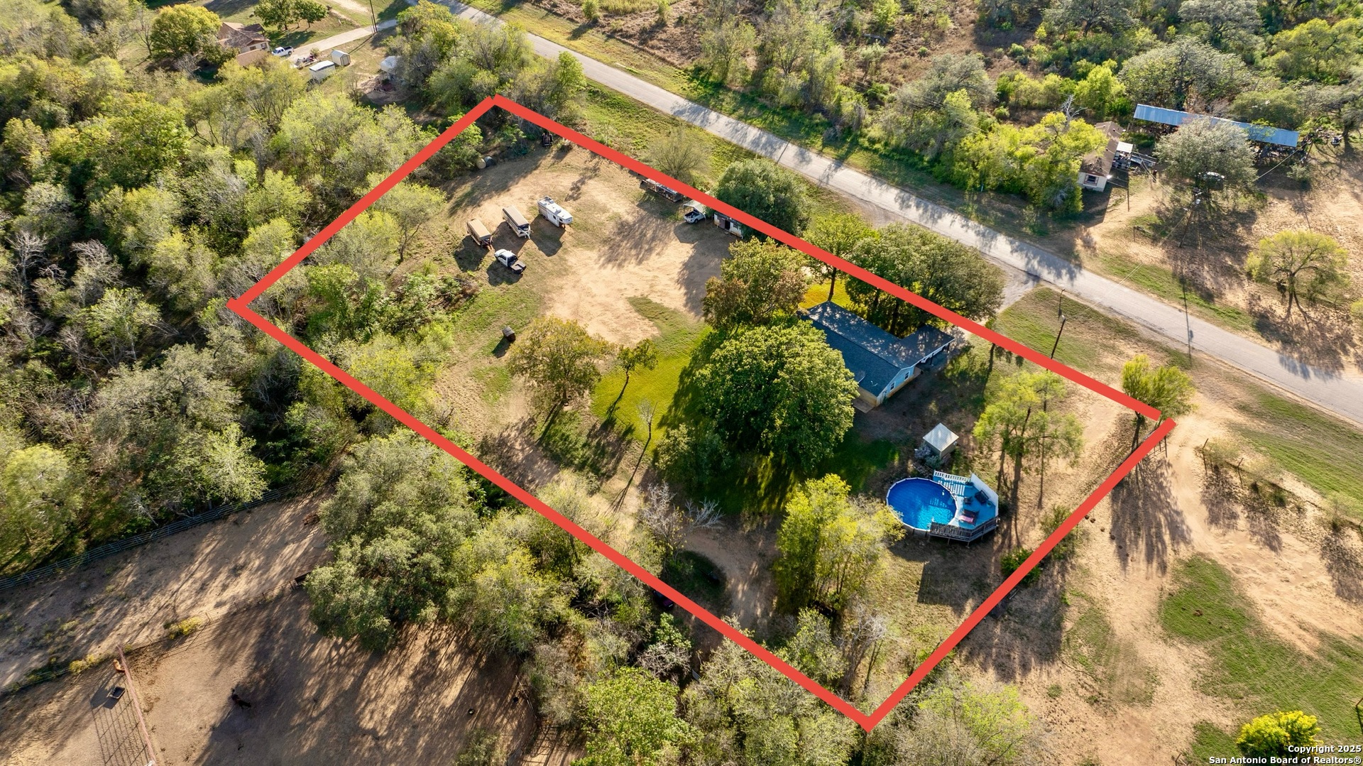 main property photo 36