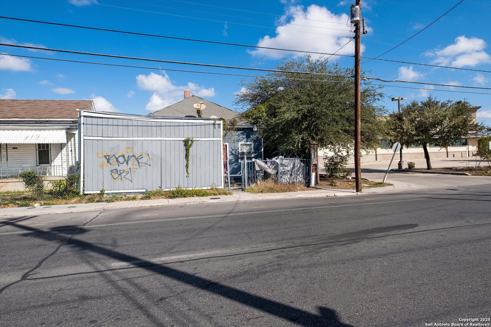 main property photo 3