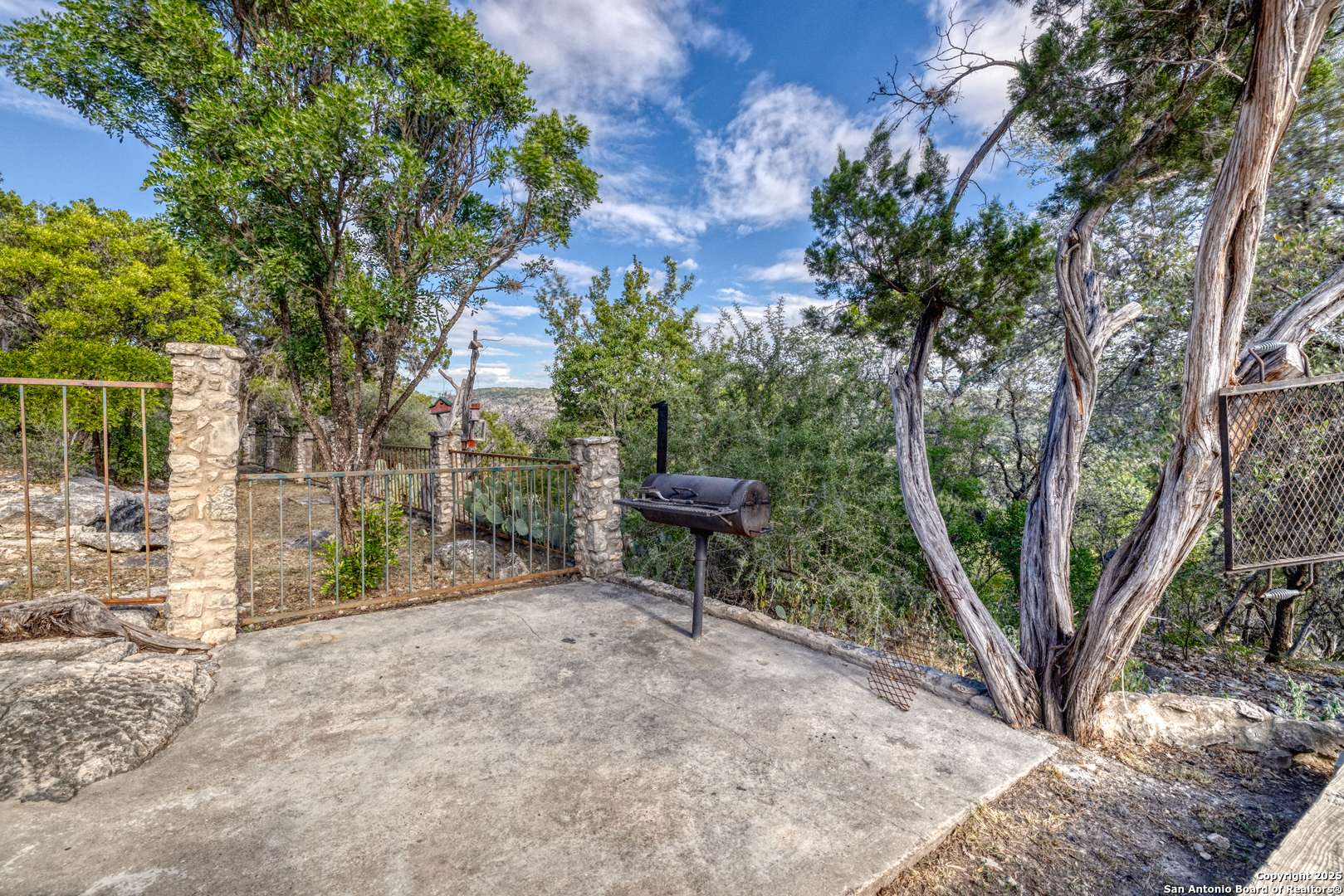 main property photo 26