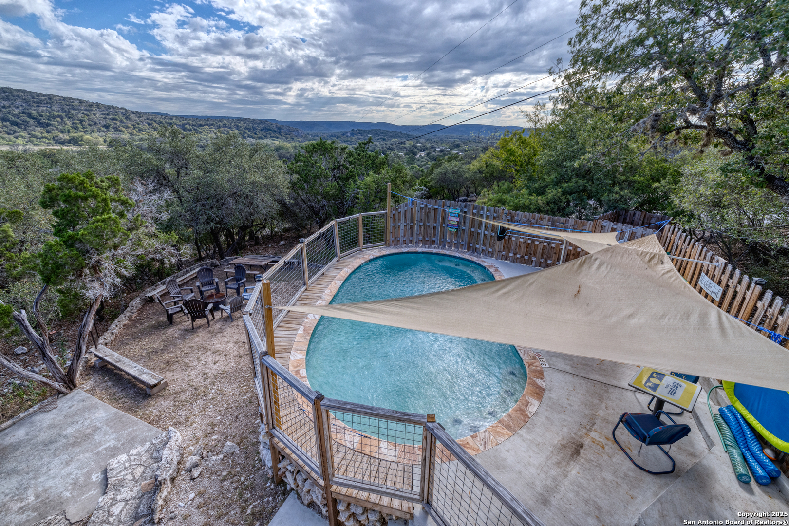 main property photo 27
