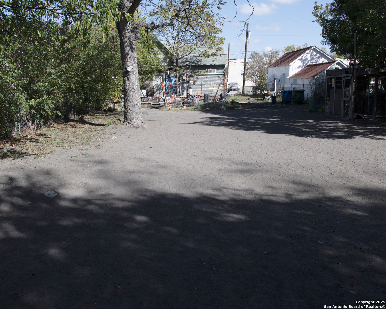 main property photo 9