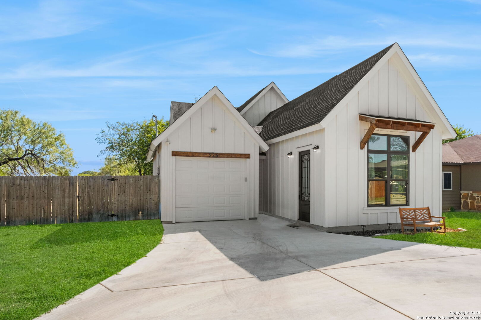main property photo 1