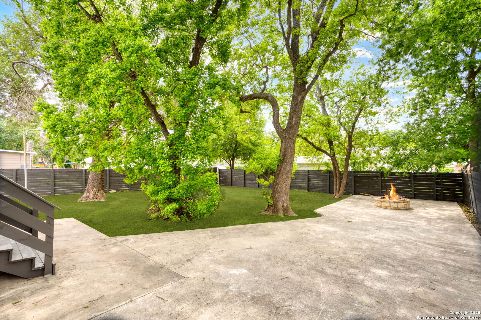 main property photo 20