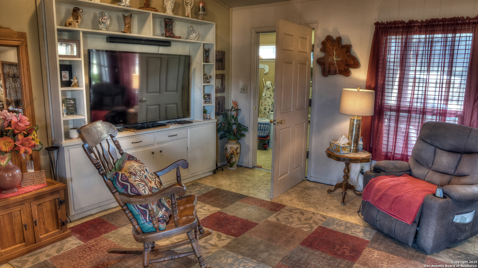 main property photo 18