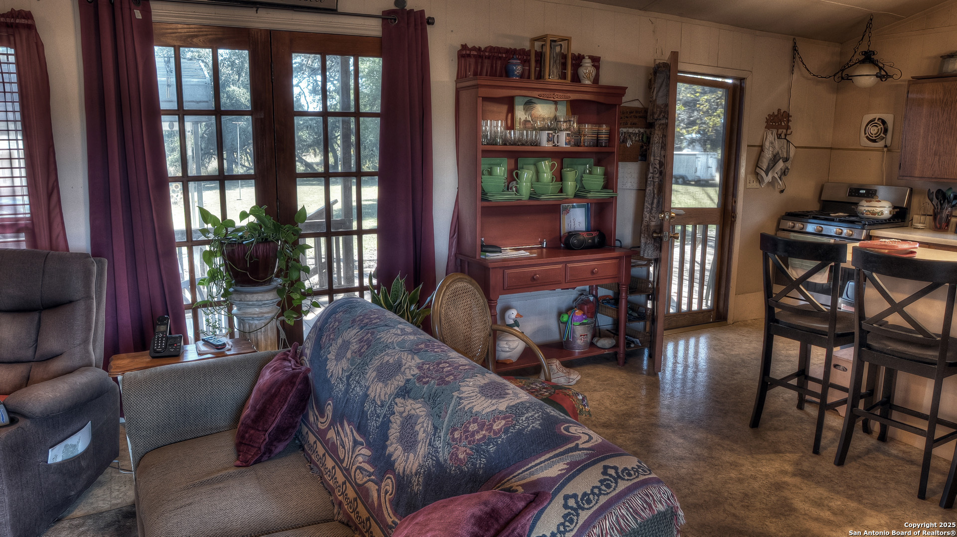 main property photo 19
