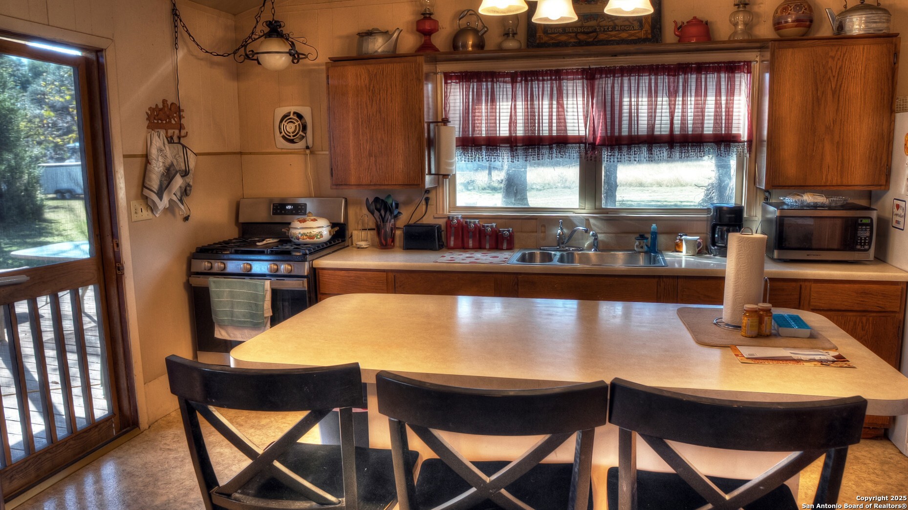 main property photo 23