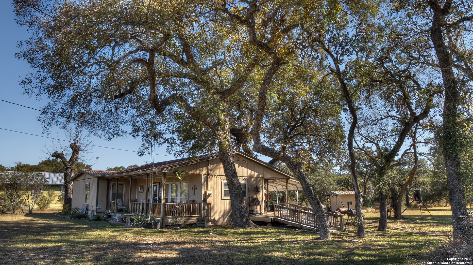 main property photo 3