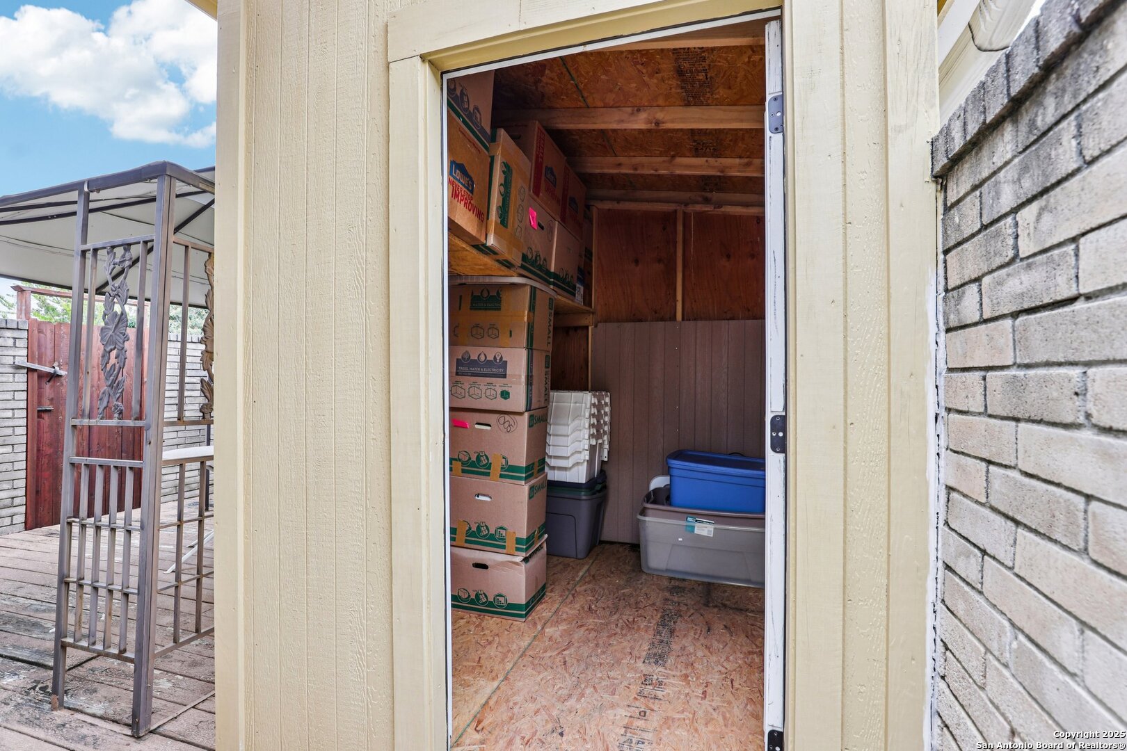 main property photo 43