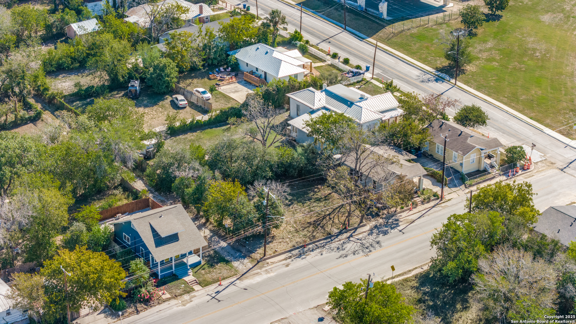 main property photo 12