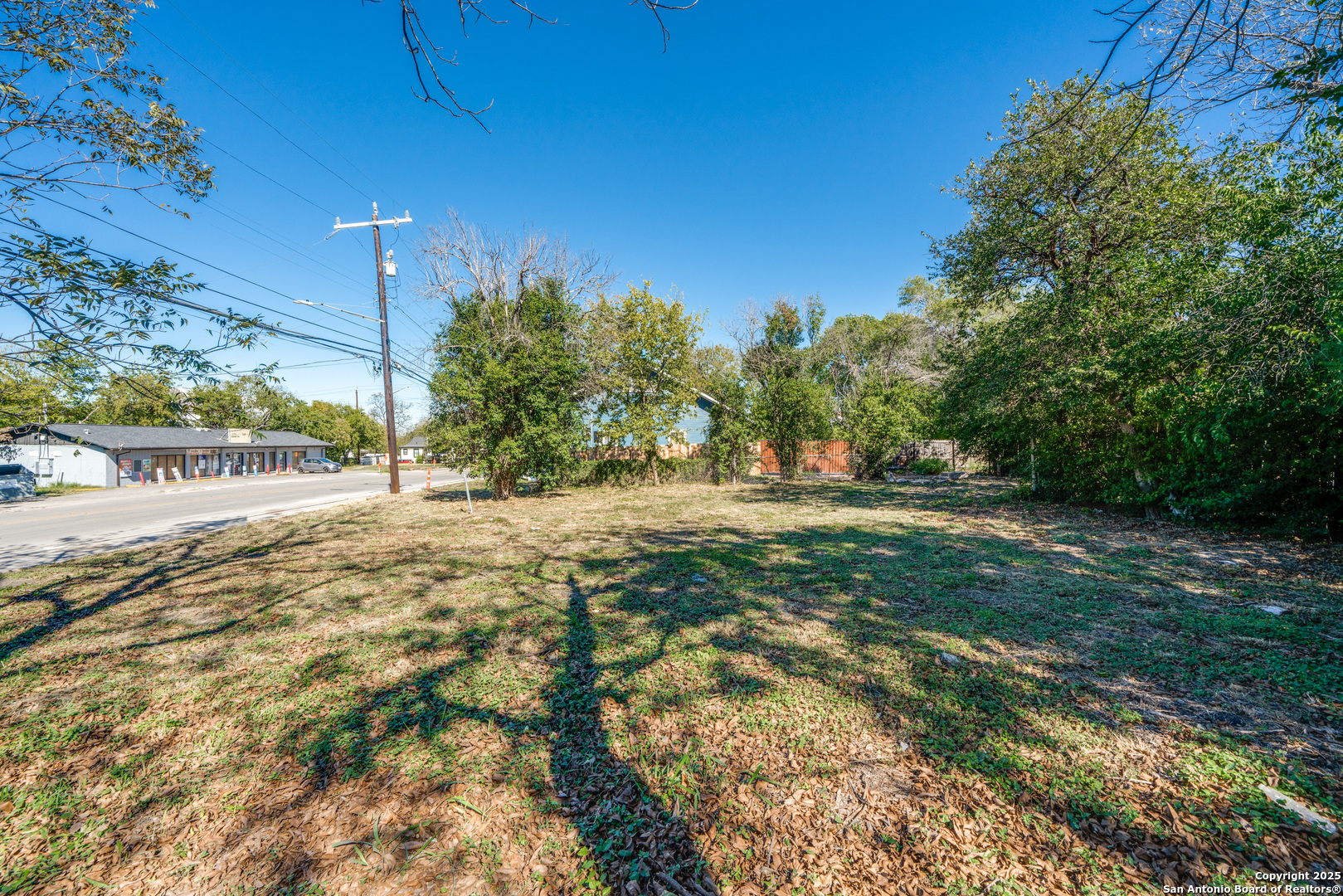 main property photo 6