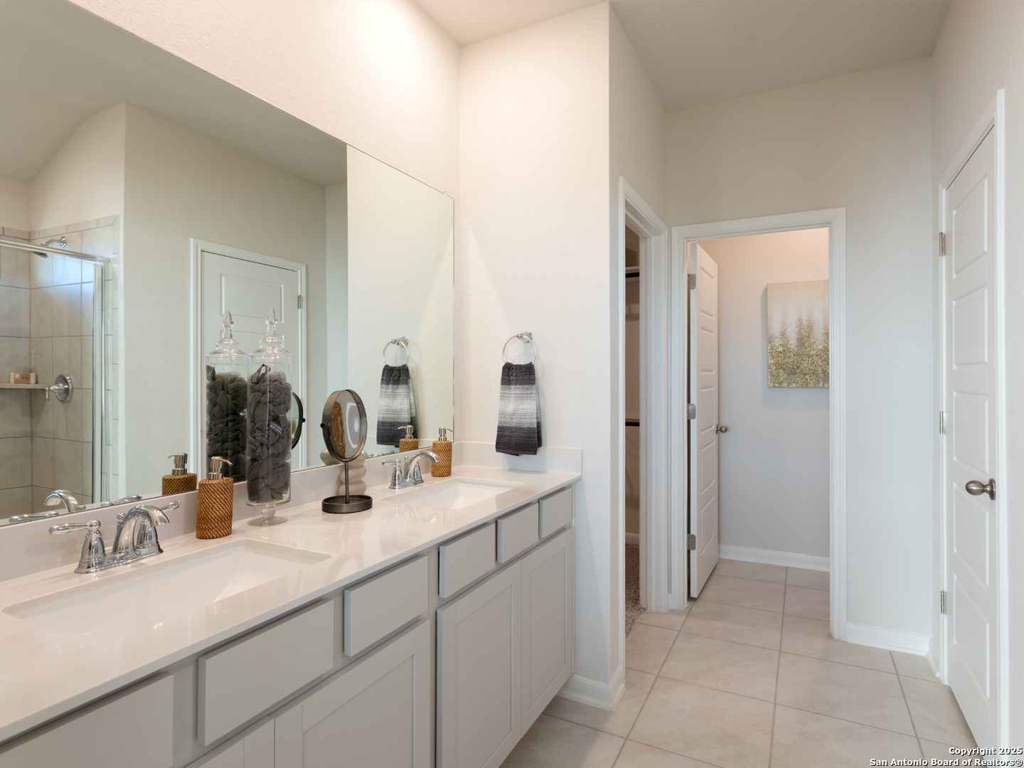 property viewer photo 2