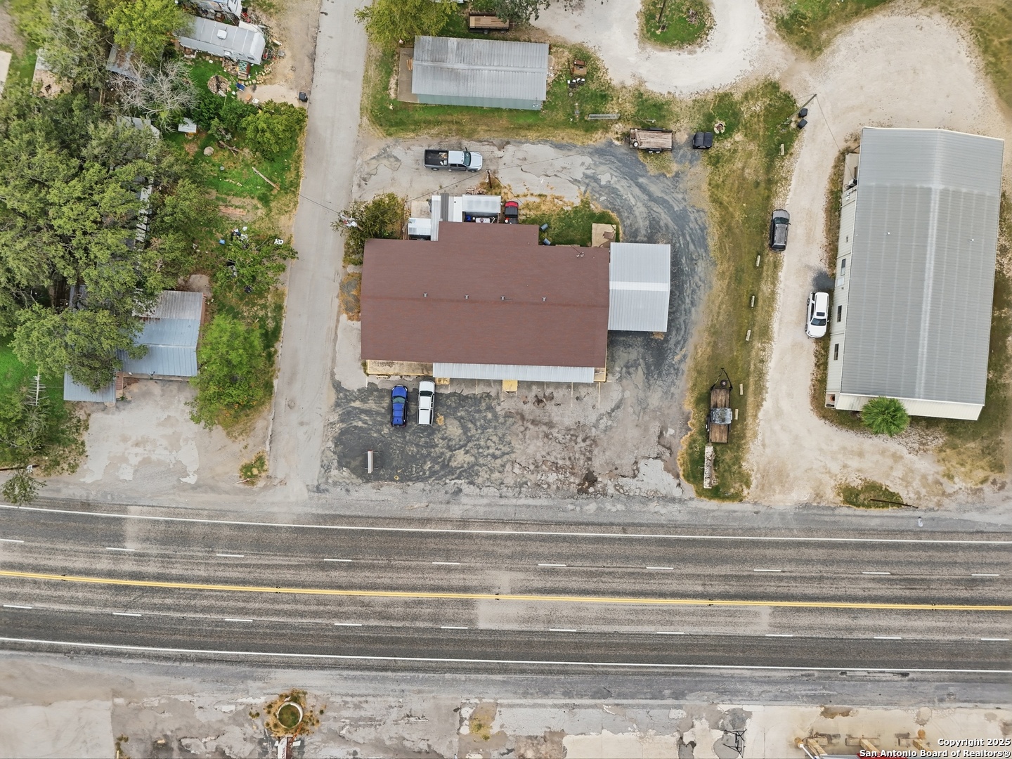 main property photo 29
