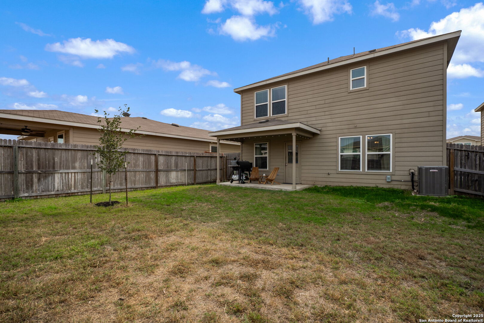 main property photo 32