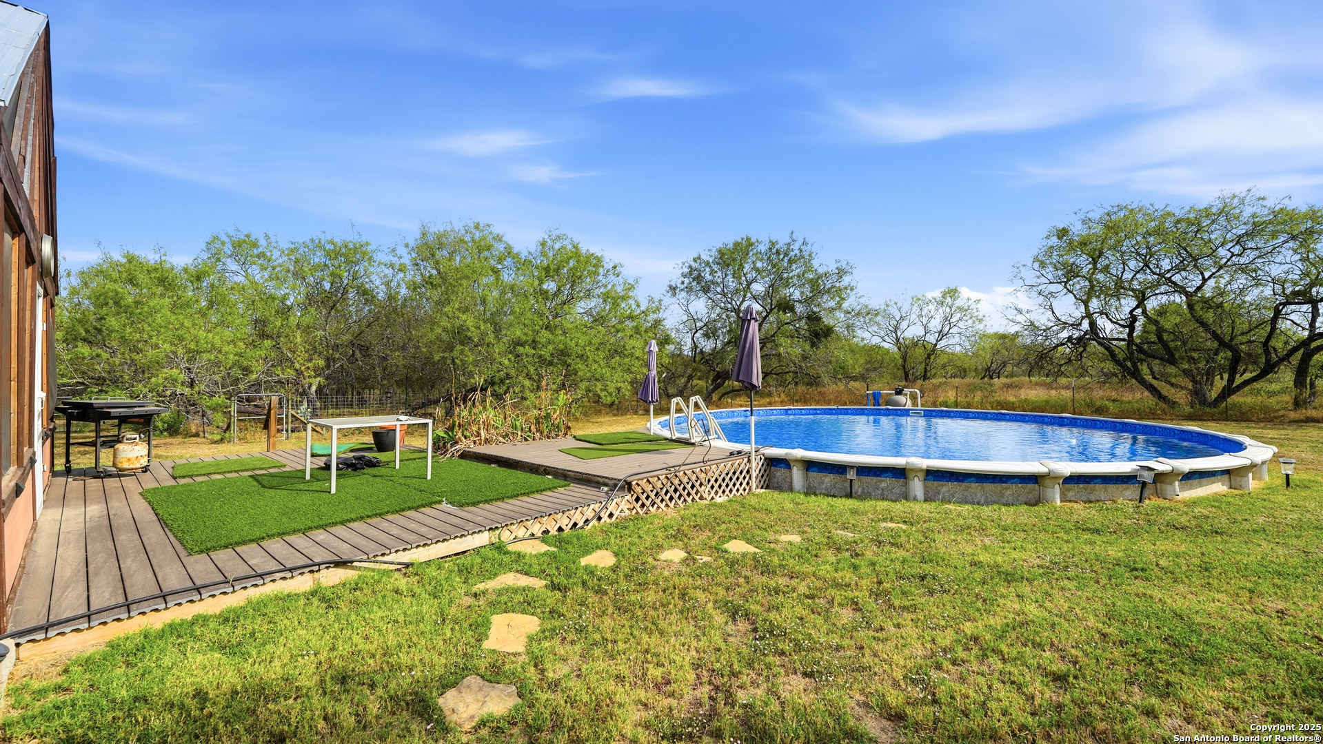 main property photo 33
