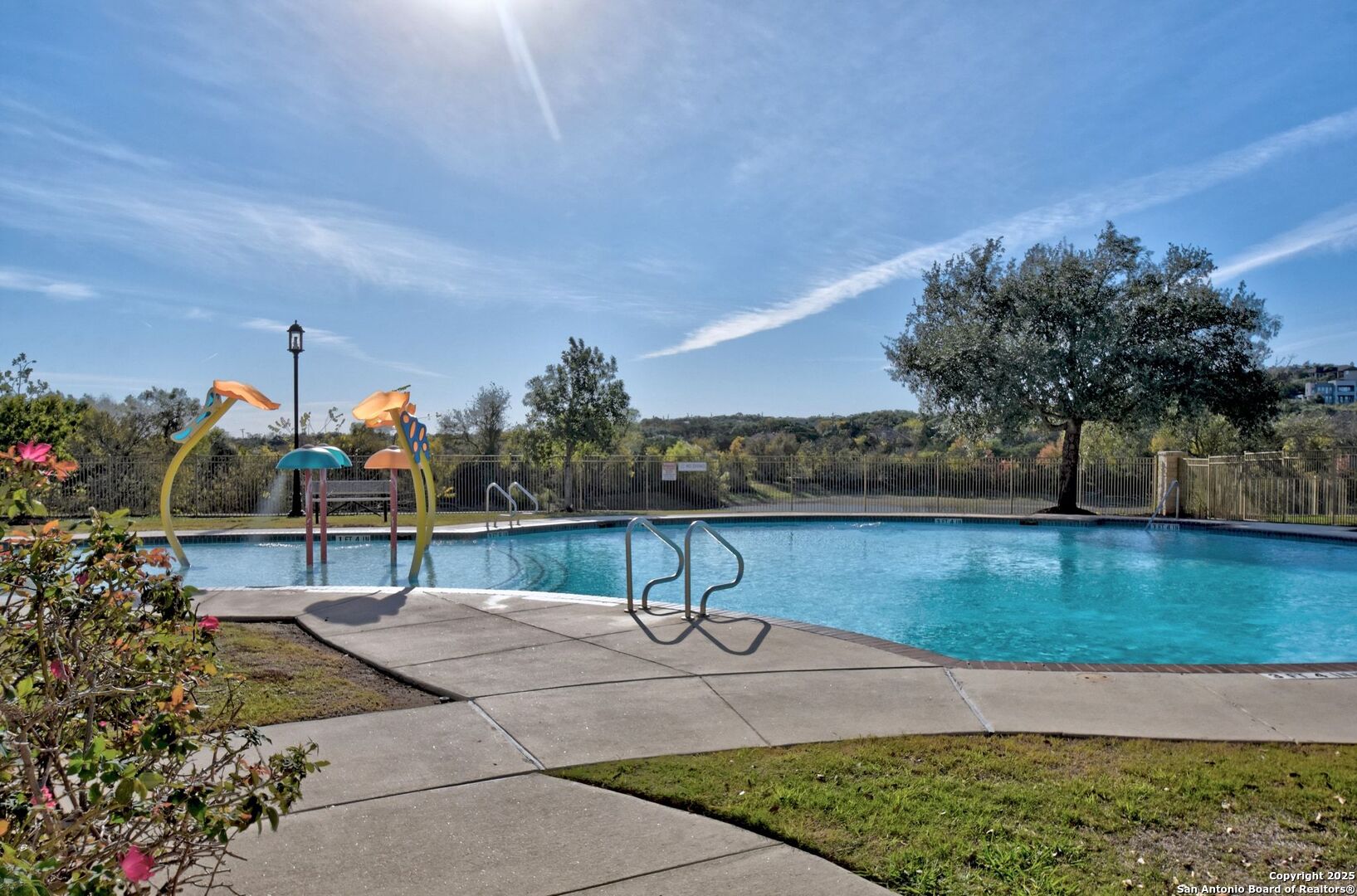 main property photo 19
