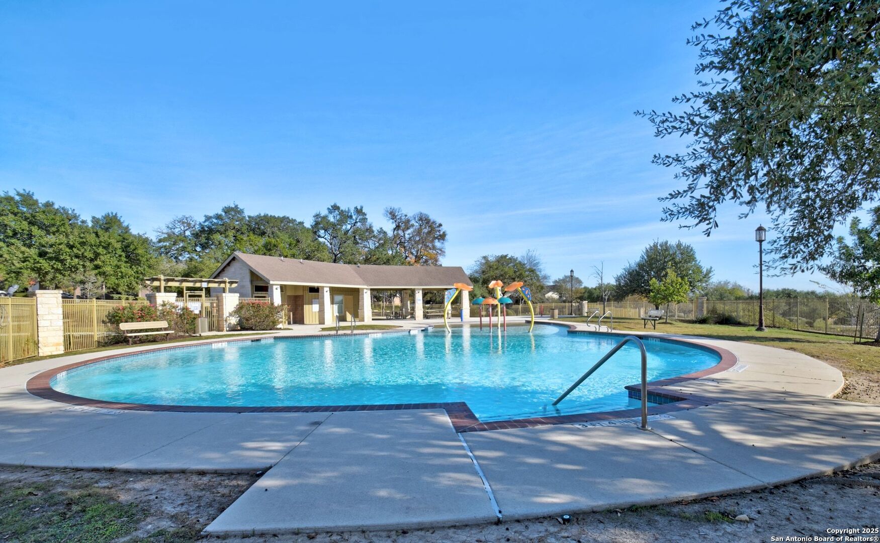 main property photo 22