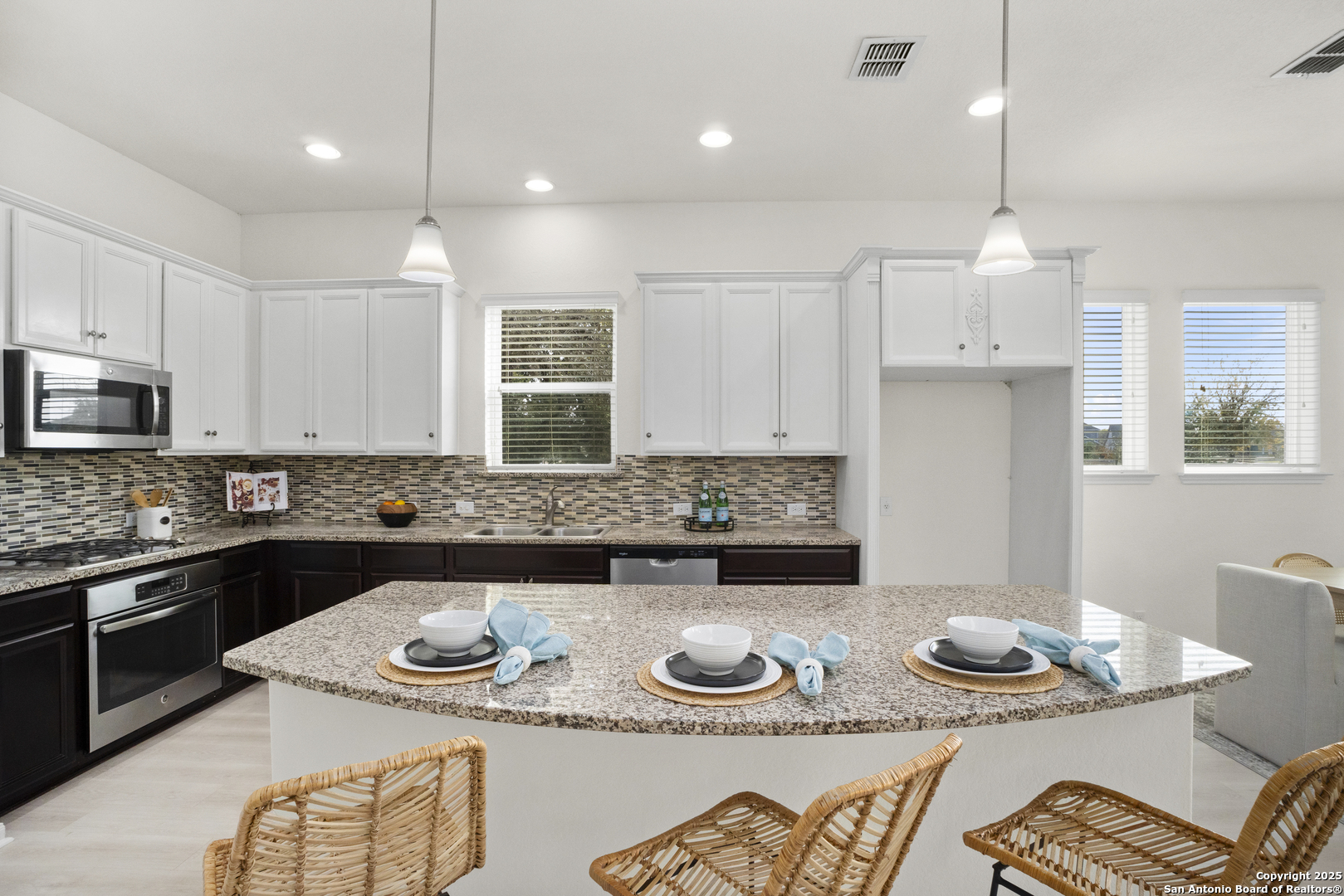 property viewer photo 10