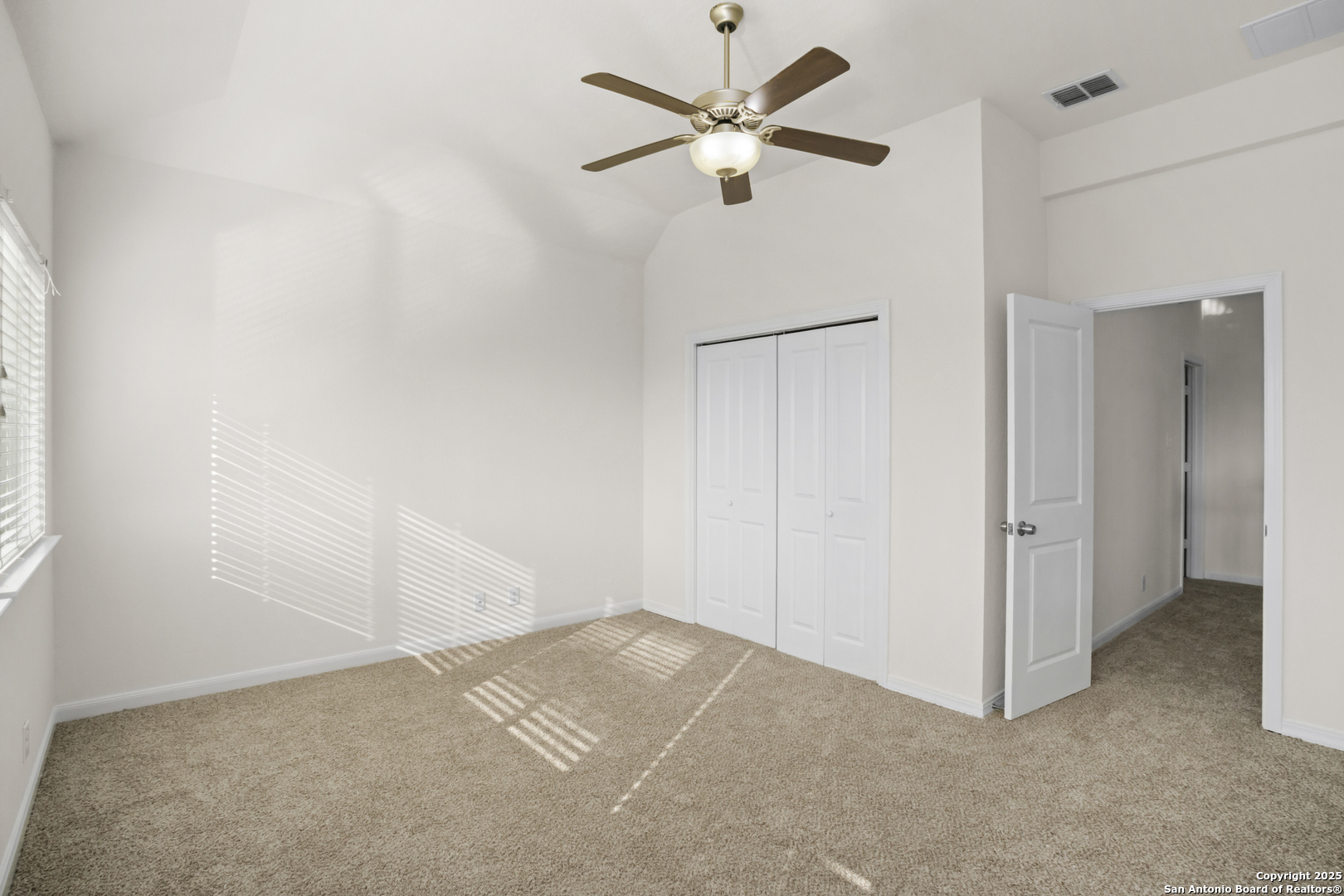 property viewer photo 17