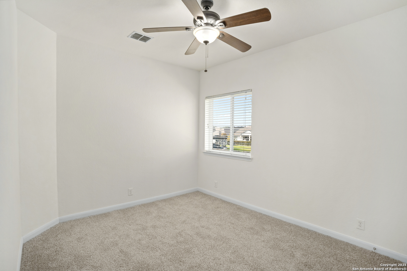 property viewer photo 19