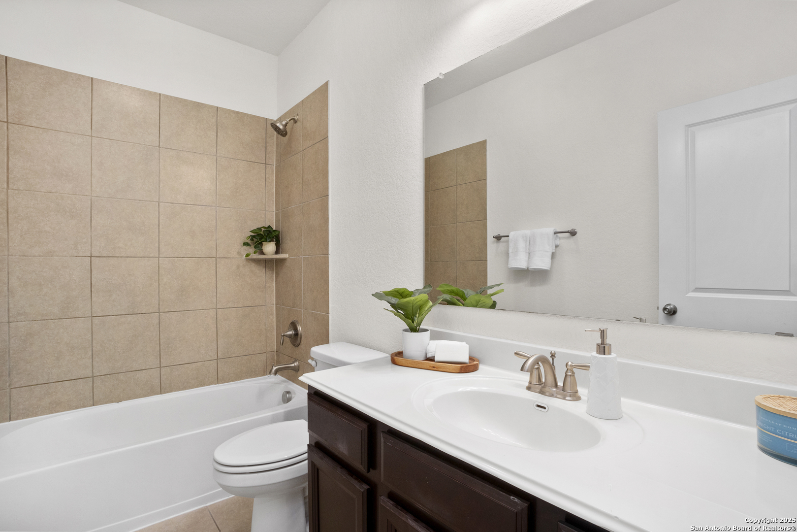 property viewer photo 23