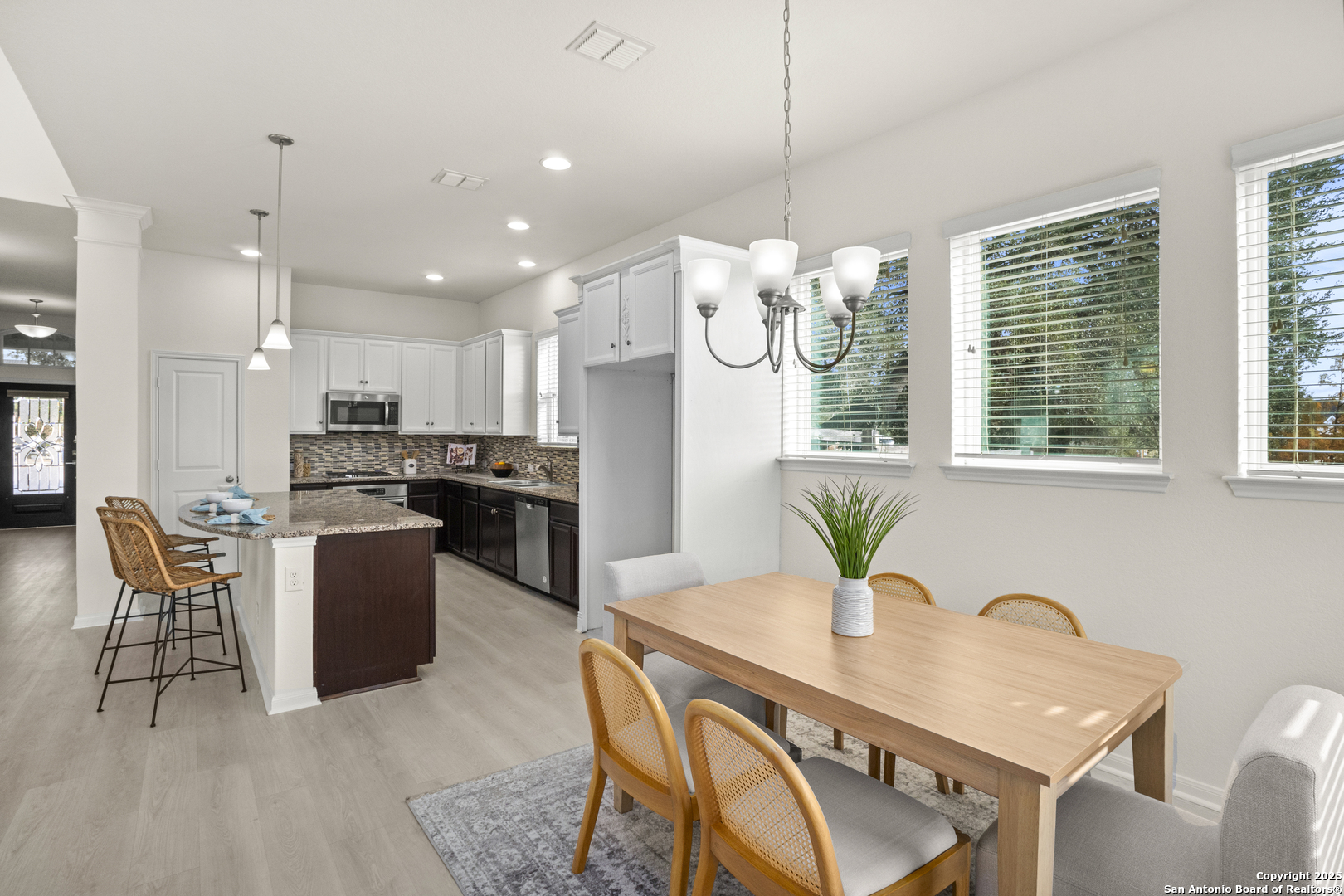 property viewer photo 6