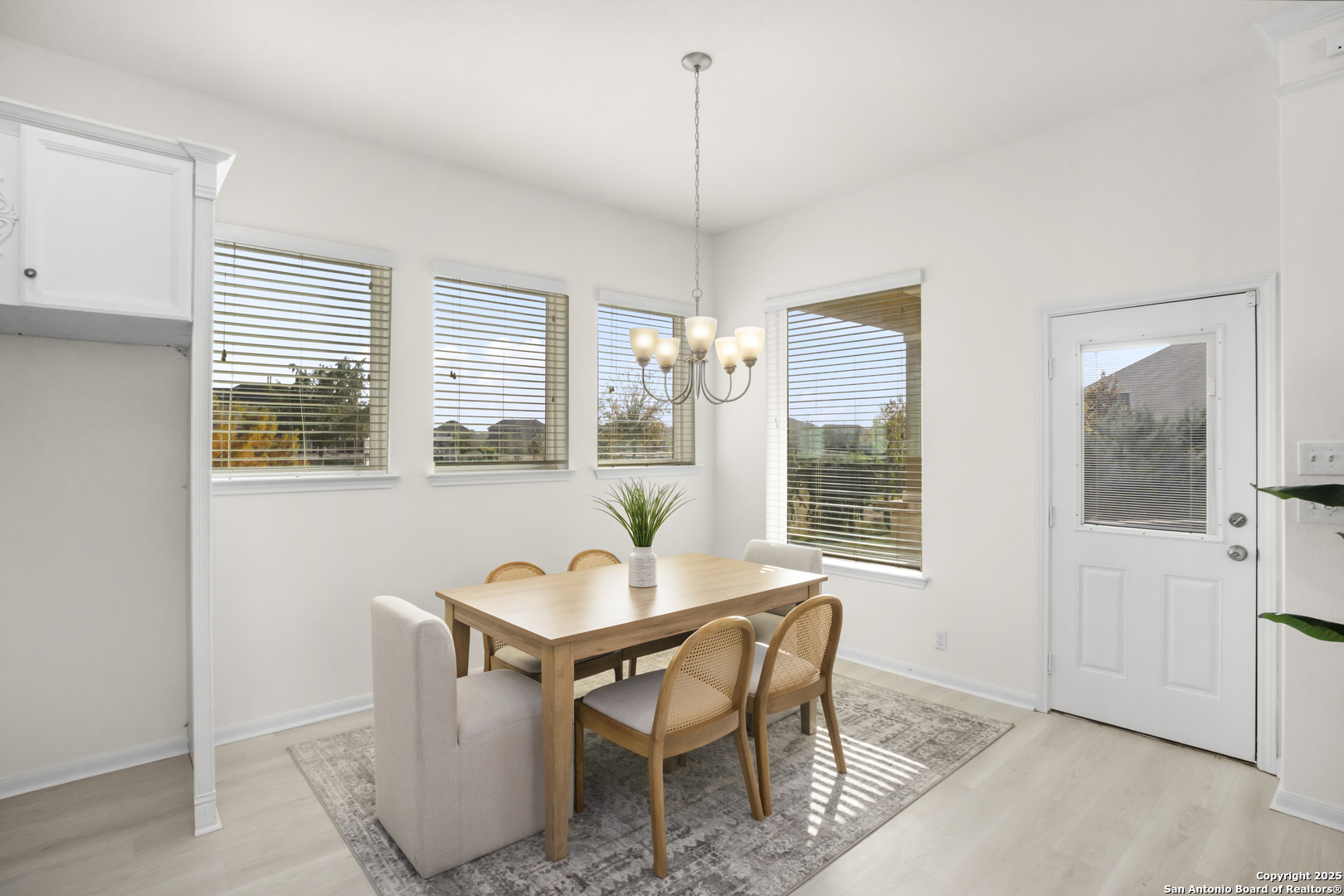 property viewer photo 7