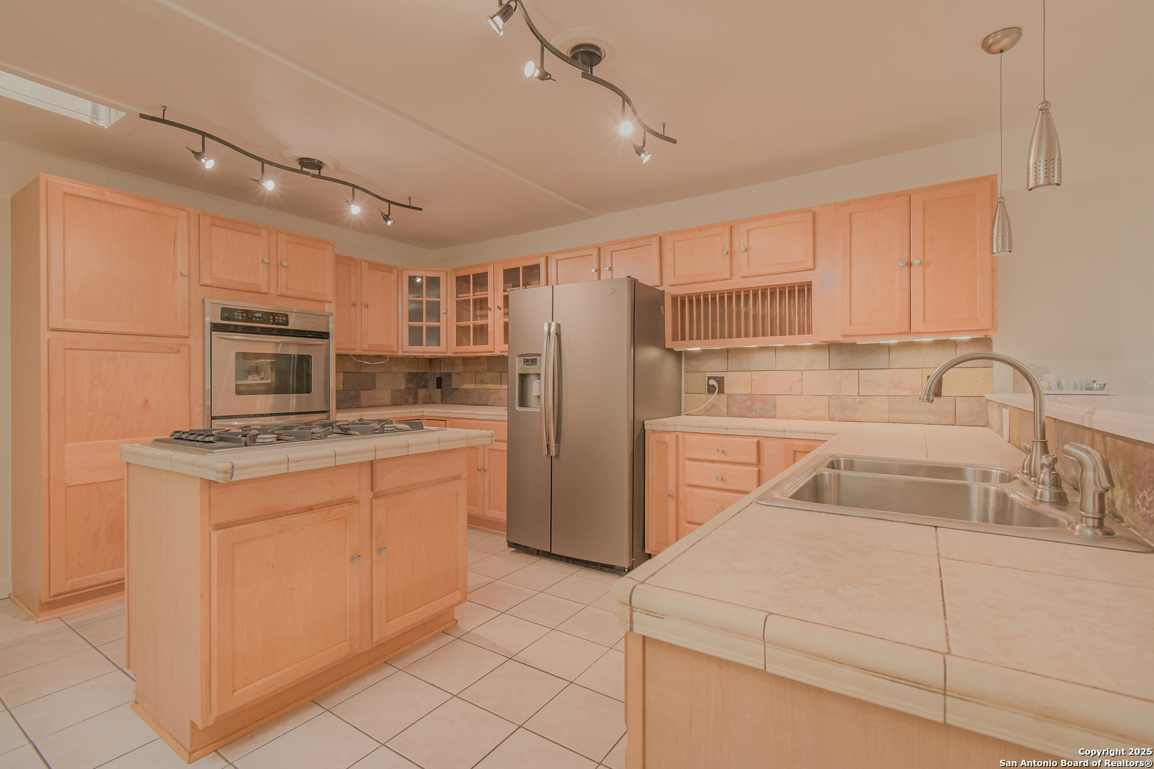 main property photo 15