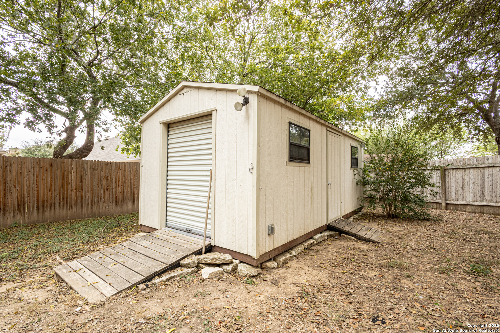 main property photo 29