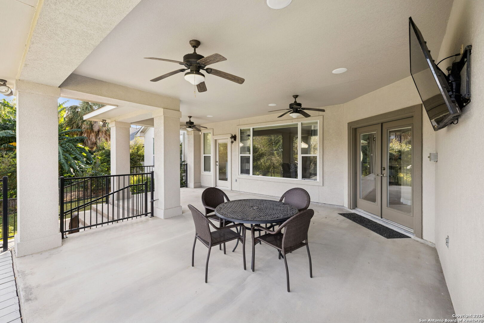 main property photo 36