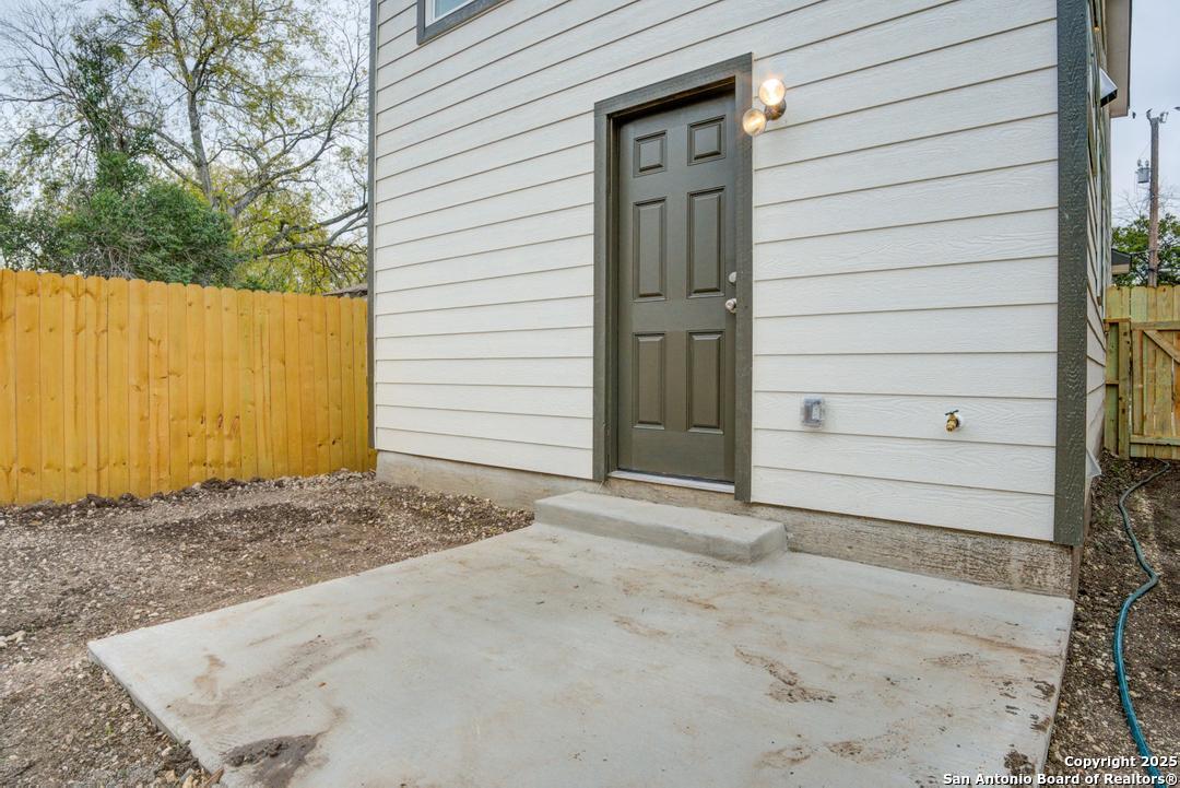 main property photo 23