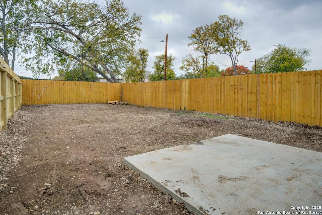 main property photo 24