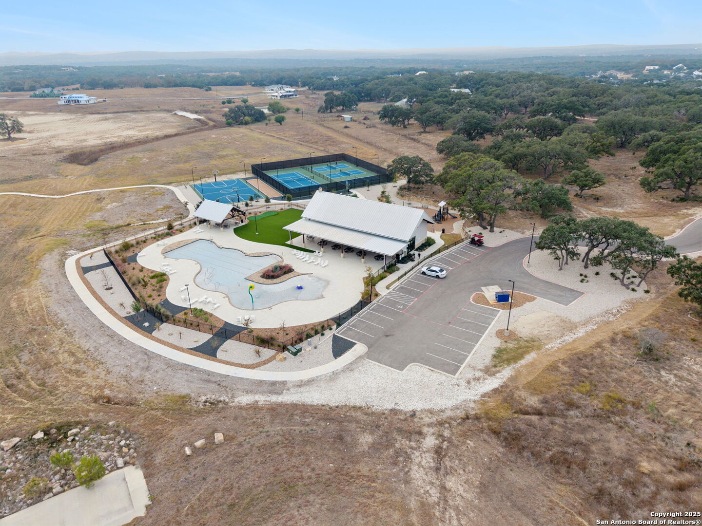 main property photo 16