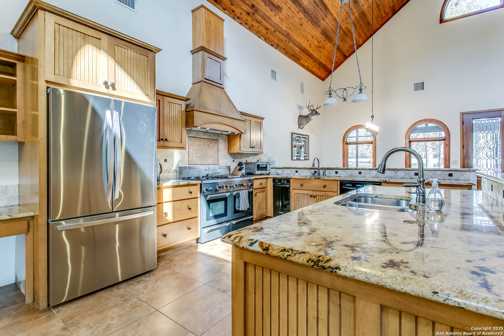 main property photo 12