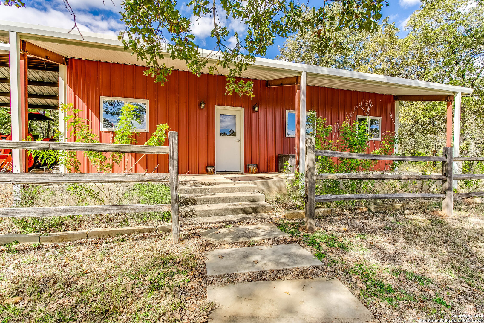 main property photo 31