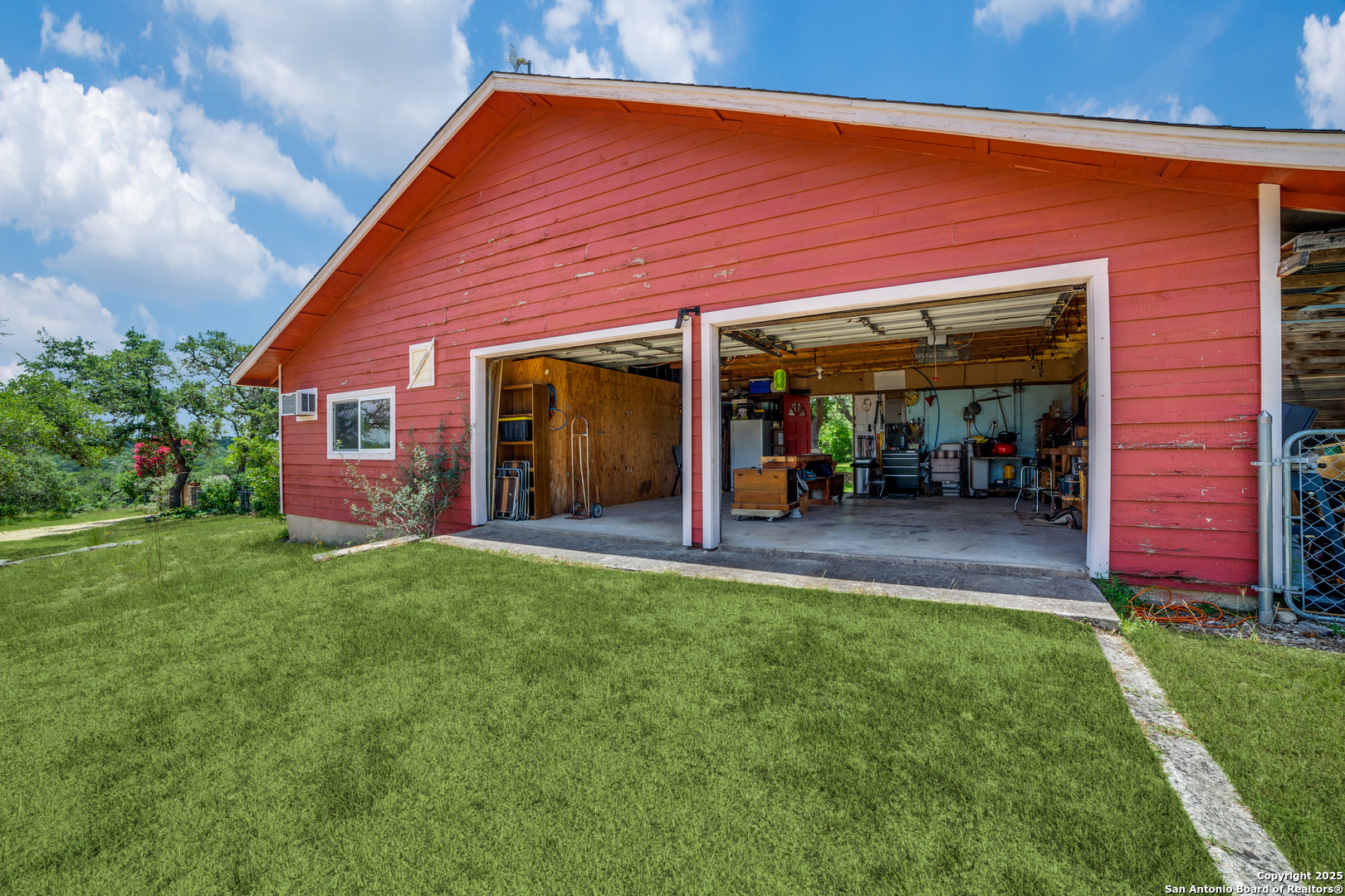 main property photo 15