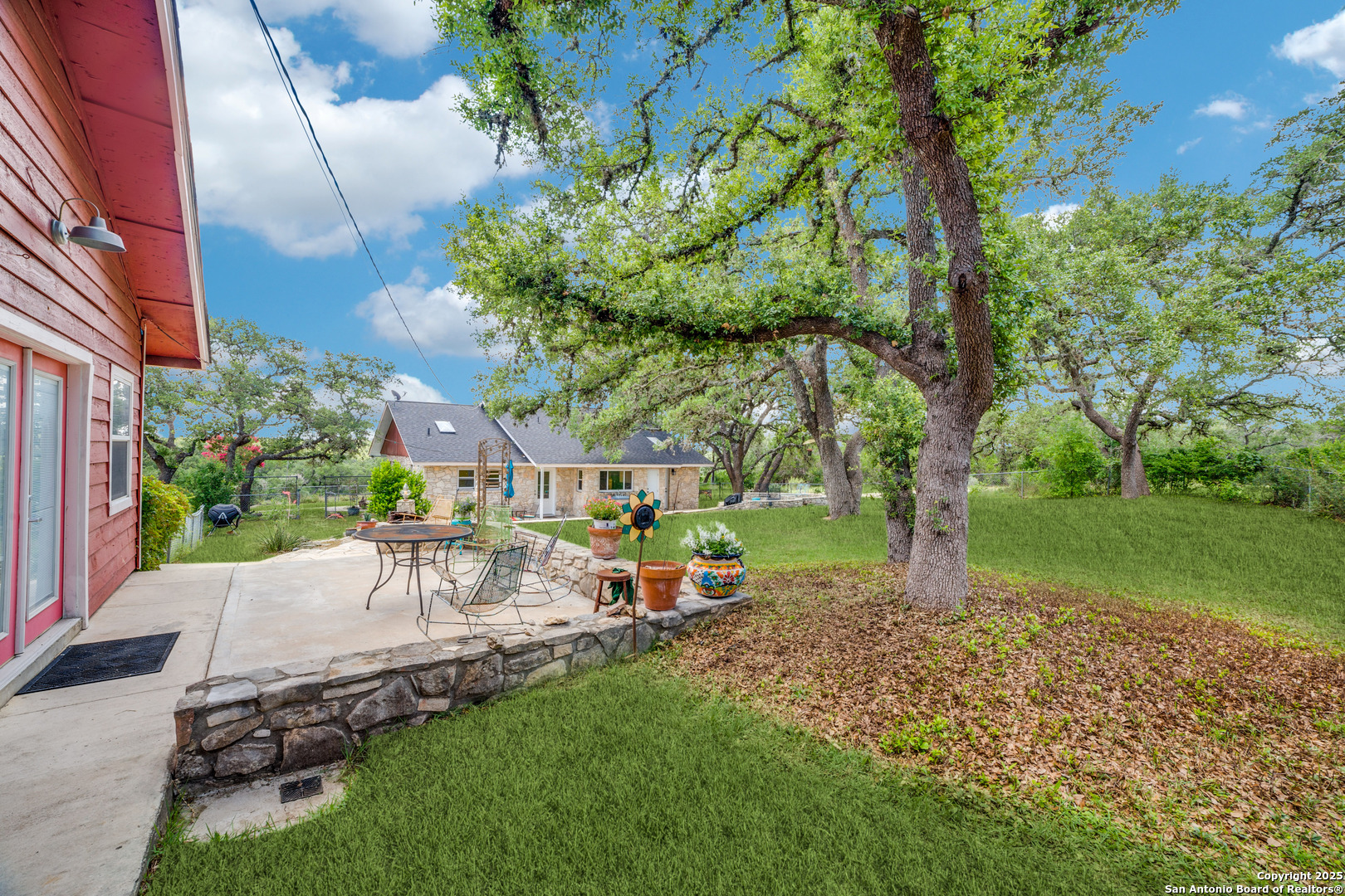 main property photo 18