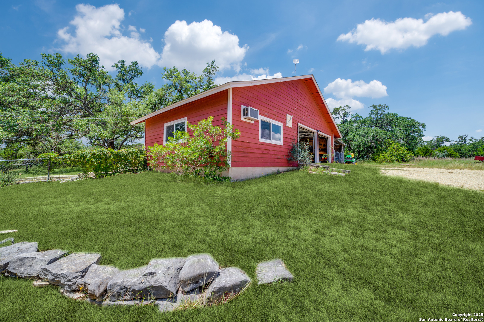main property photo 24