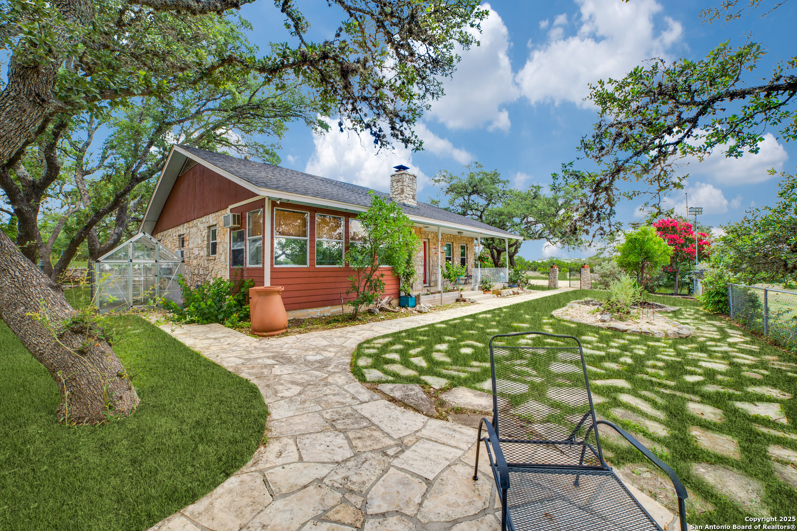 main property photo 34
