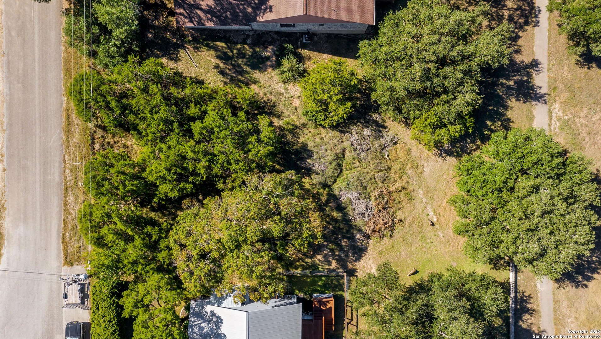 main property photo 11