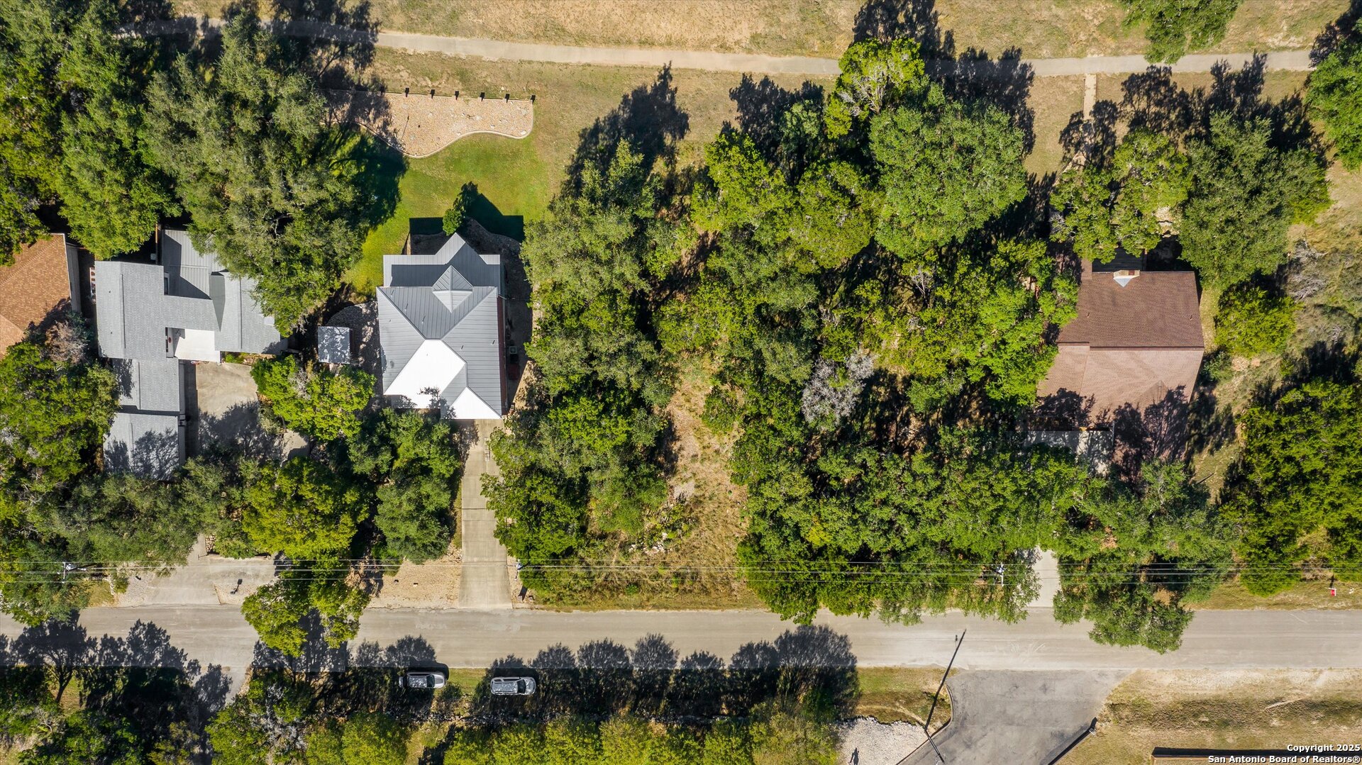 main property photo 7