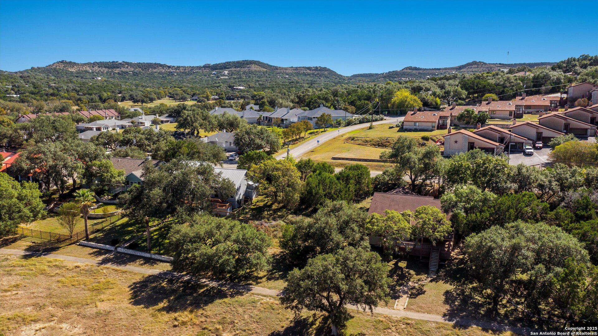 main property photo 9