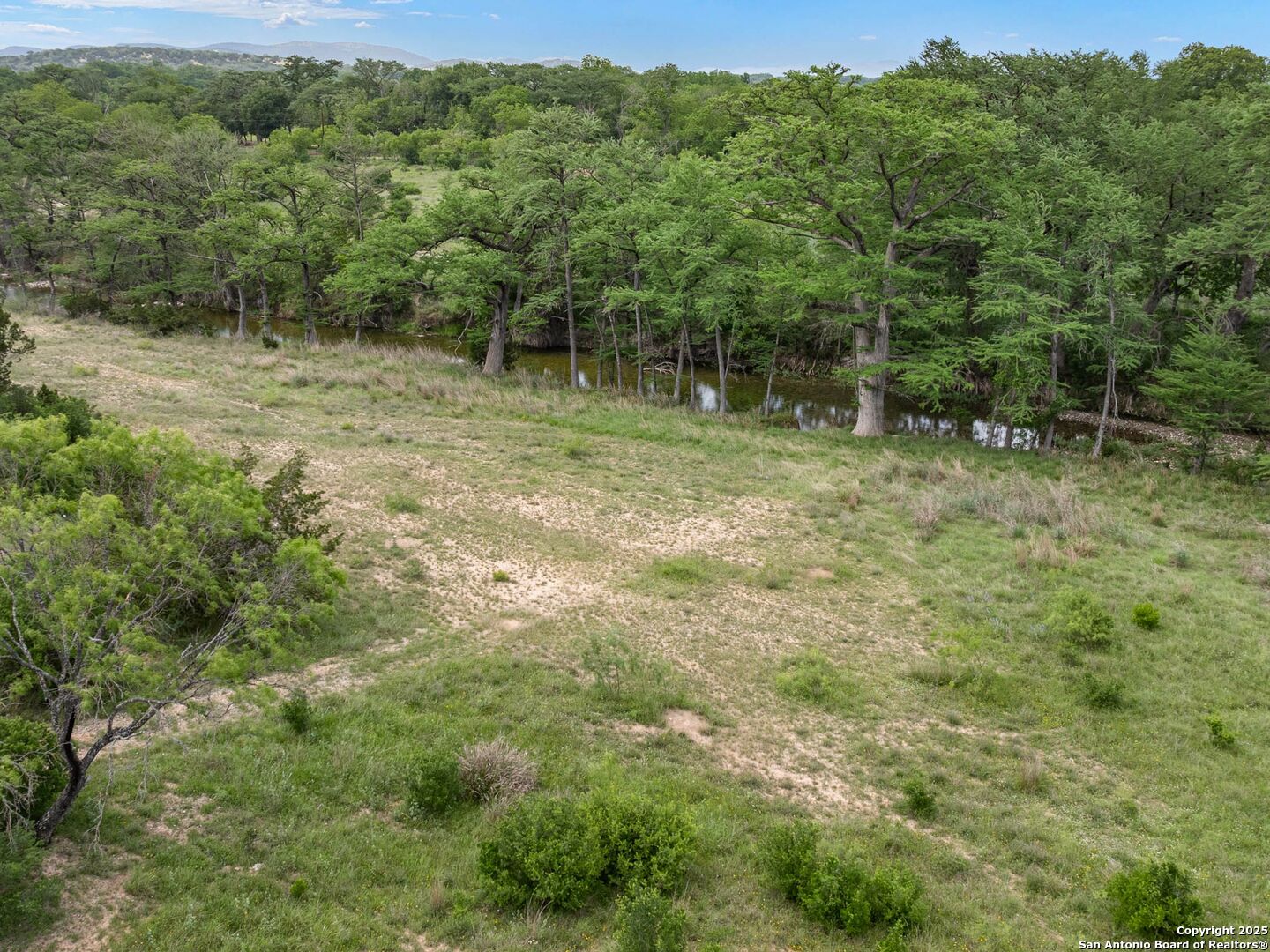 main property photo 11